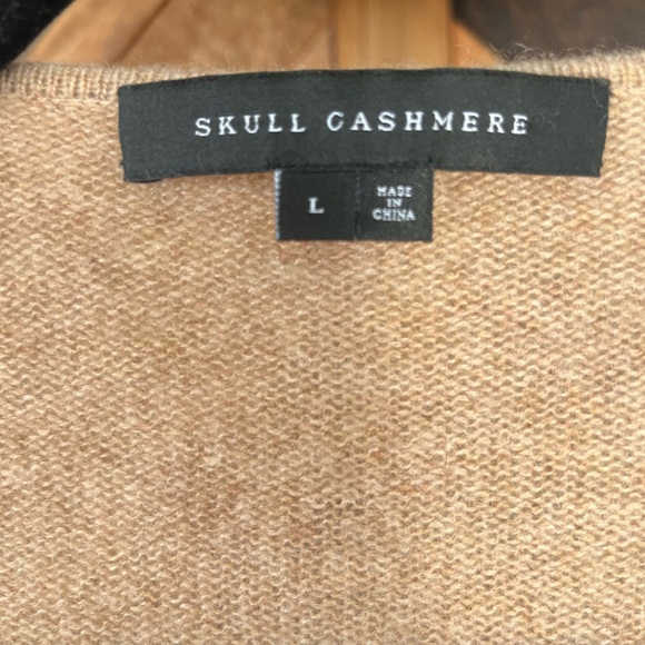 360 Cashmere Camel Skull Print Sweater size Large - Picture 4 of 10